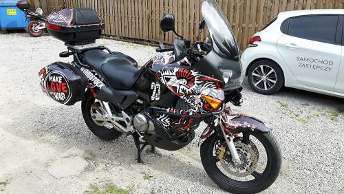 Woodstock oklejanie folią motoru